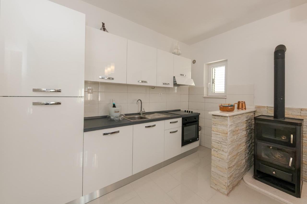 Mate Apartment *