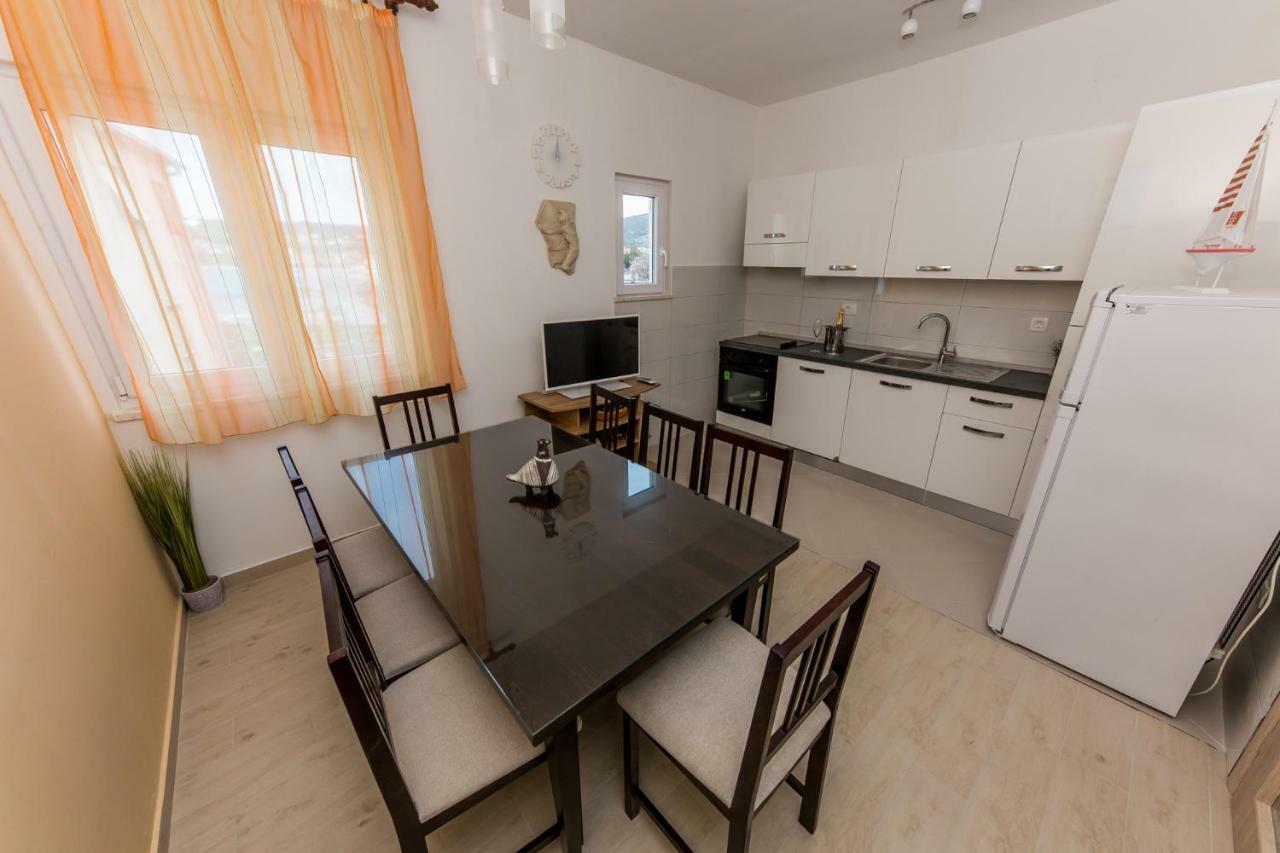 Mate Apartment *