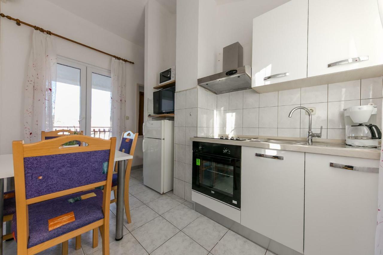 Apartment Mate Vinisce